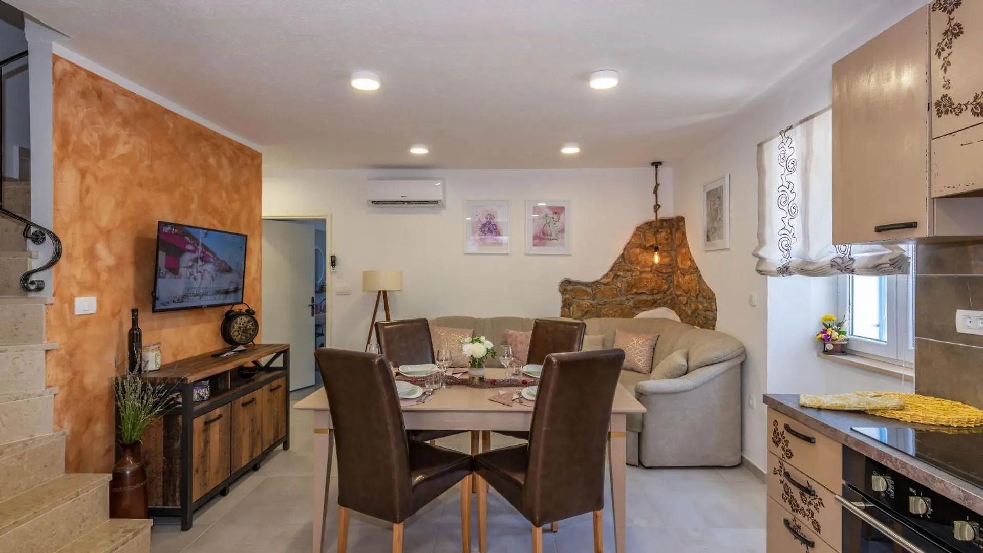 Casa vacanze Villa Jordan, A Charming Villa Near The Sea, With Garden & Pool Nedeščina Croazia