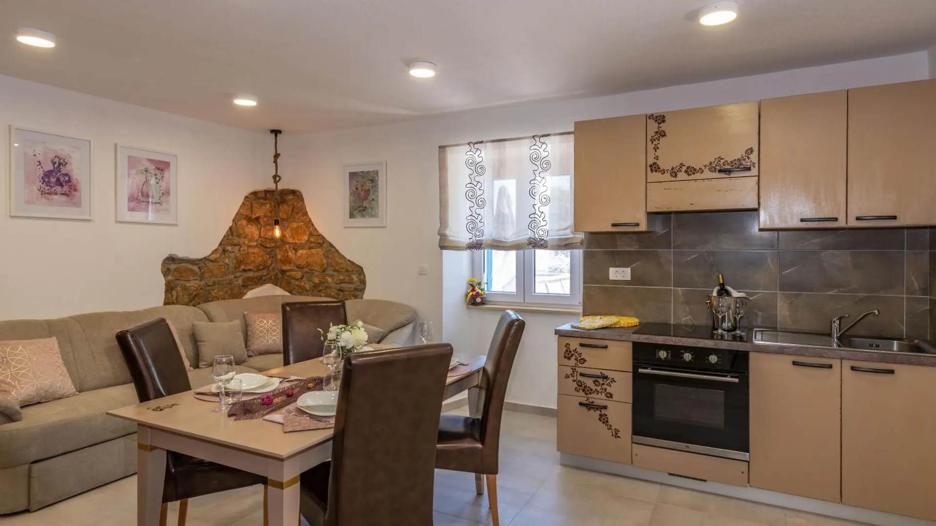Villa Jordan, A Charming Villa Near The Sea, With Garden & Pool Nedeščina Croazia